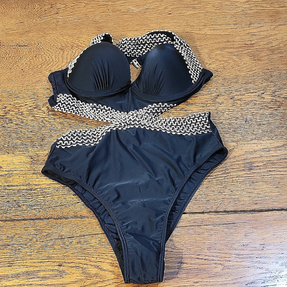 NWOT SHEIN One Piece With Side Cut Outs Gold Accent Detail Medium